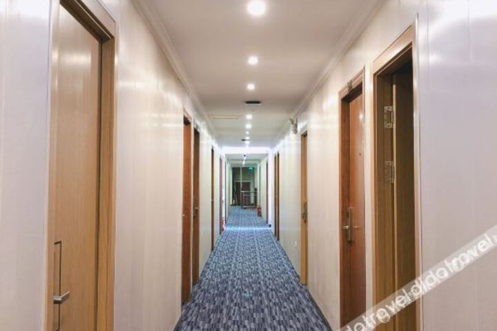 Hotel Interior 6 of 21