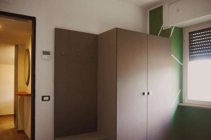 Room 26 of 98