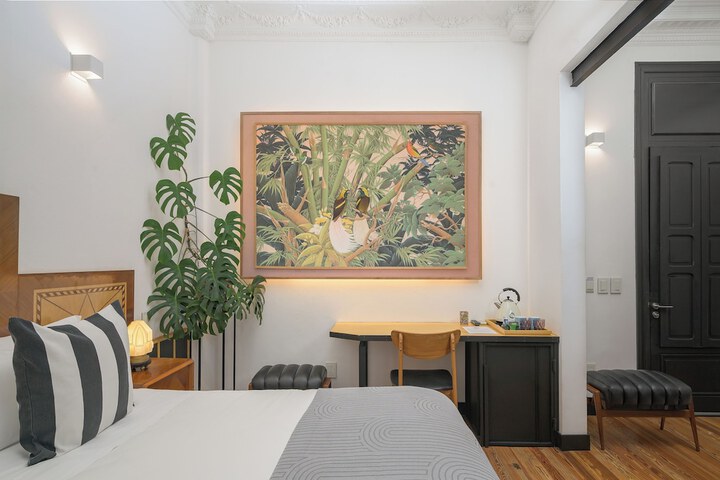 Room 10 of 79