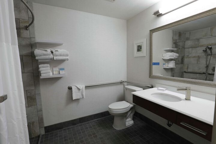 Room 57 of 105