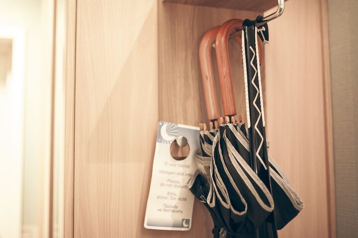 Room 51 of 77
