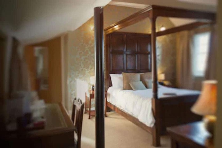 Room 15 of 68