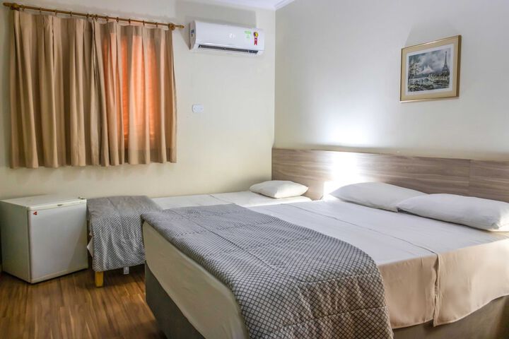 Room 6 of 34