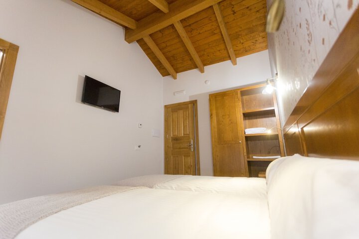 Room 14 of 107