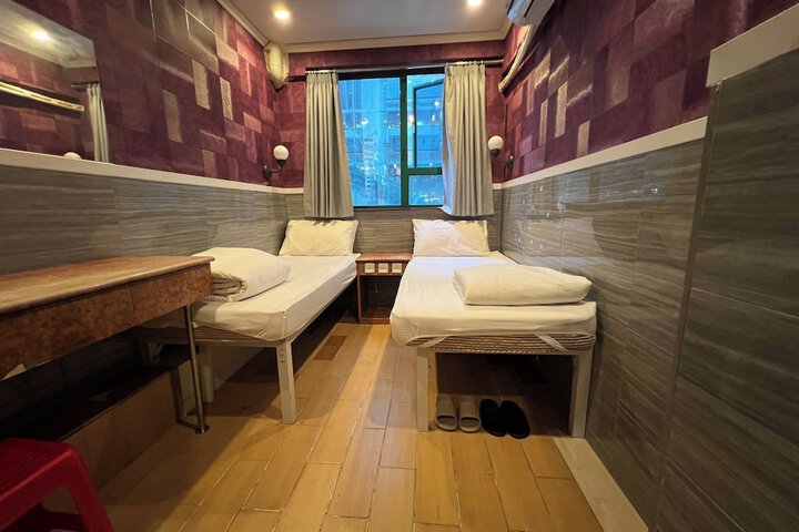 Room 30 of 49