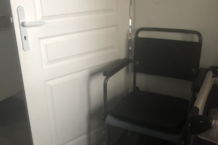 Room 11 of 46
