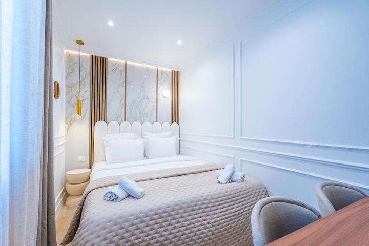 Room 42 sur 67