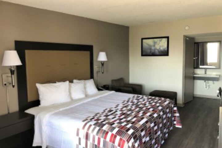 Room 7 of 17