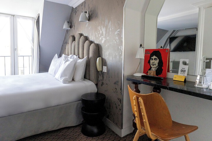 Room 26 of 76