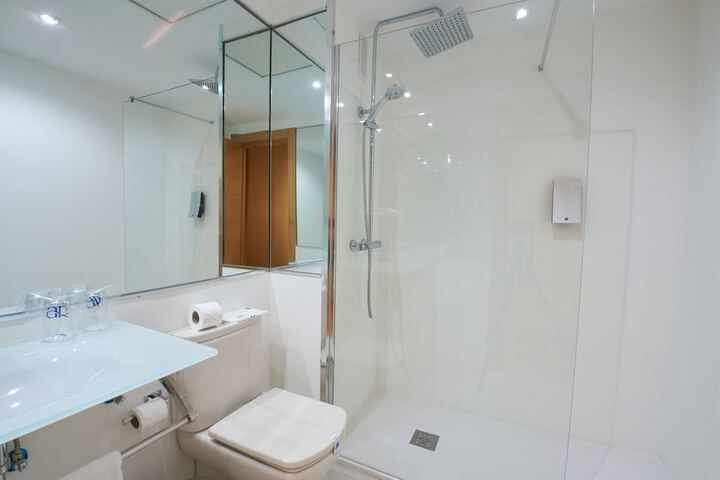 Clean Restrooms