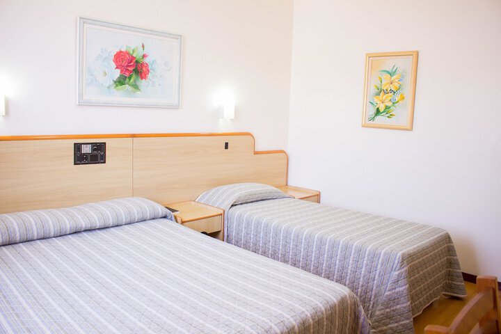 Room 9 of 41