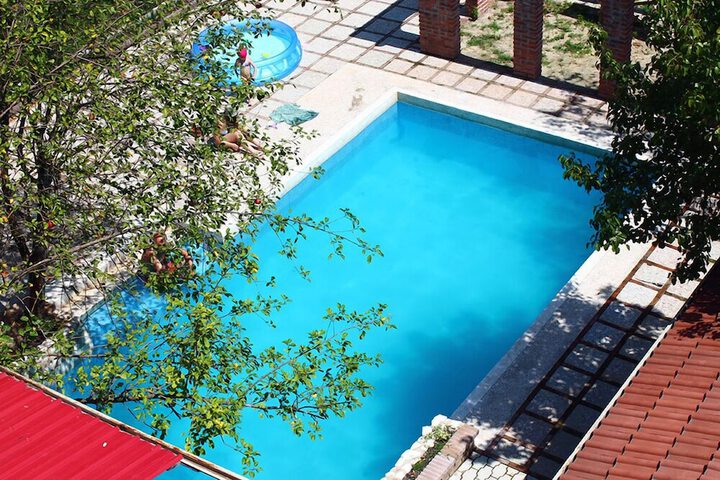 Pool 19 of 46