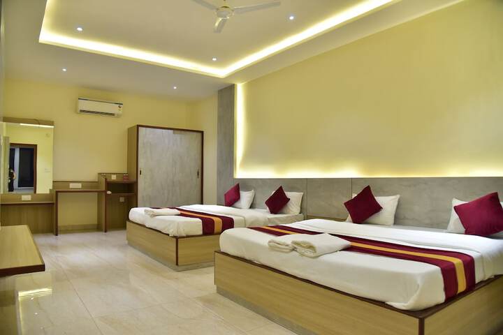 Room 15 of 39