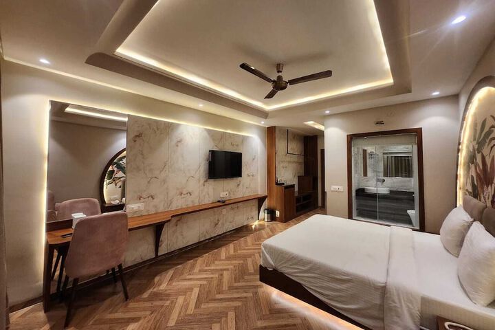 Room 26 of 68