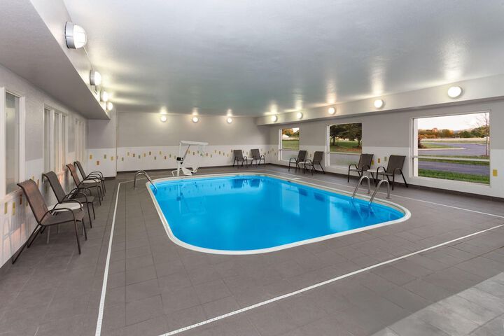 Pools & Facilities