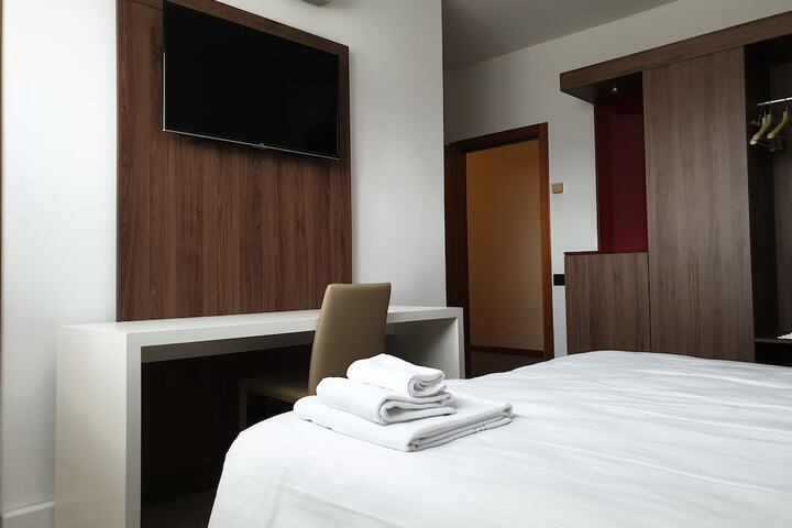 Room 21 of 46