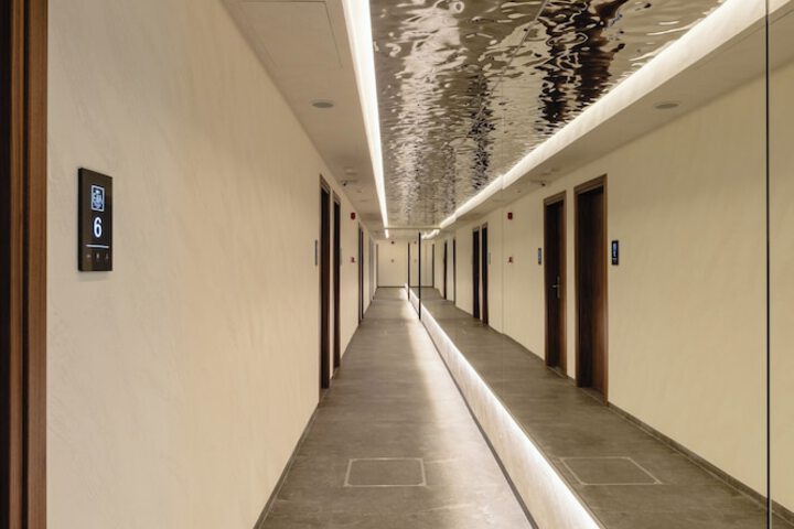Ballroom/Hall 72 of 88