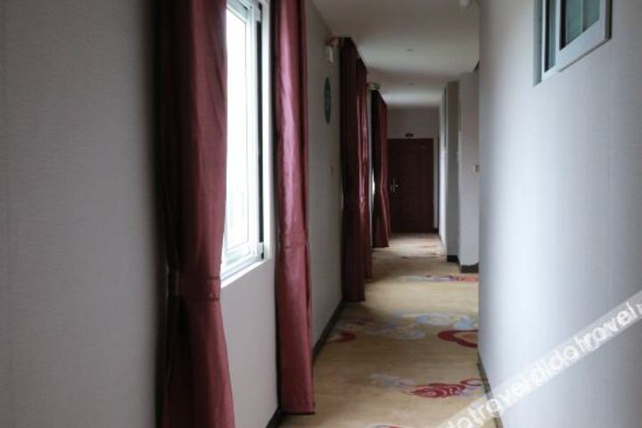 Hotel Interior 8 of 32