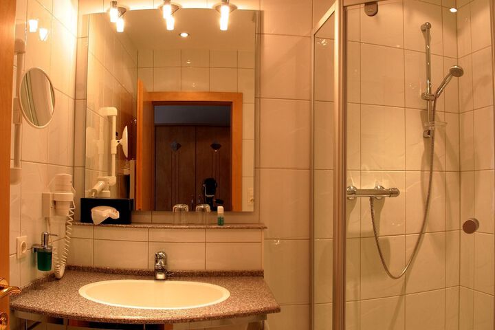 Room 20 of 64