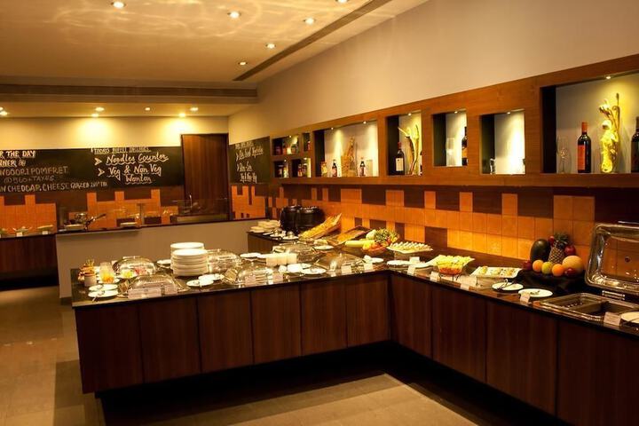 Dining 103 of 125