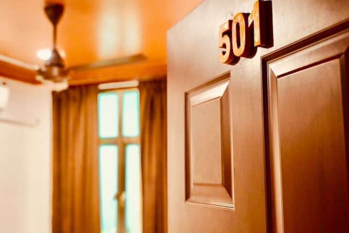 Room 10 of 22