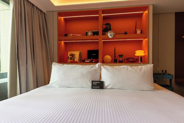 Room 29 of 102