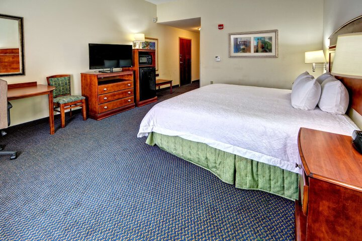 1 King Bed (1 of 5)