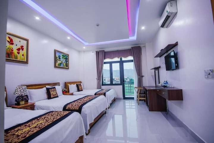 Room 16 of 40