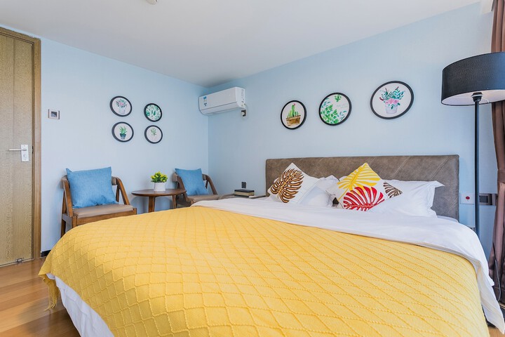 Room 40 of 97