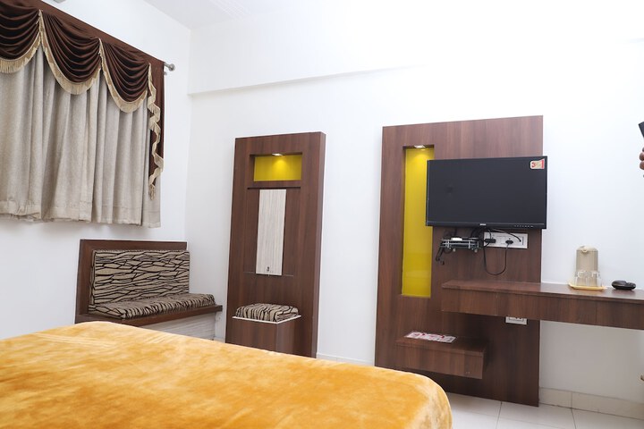 Room 3 of 19
