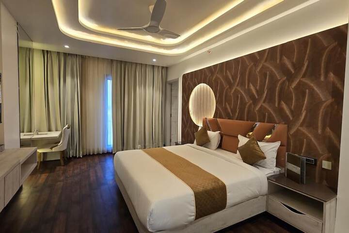 Room 4 of 22