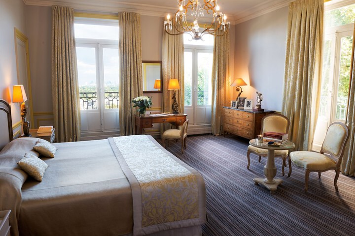 Room 7 of 65