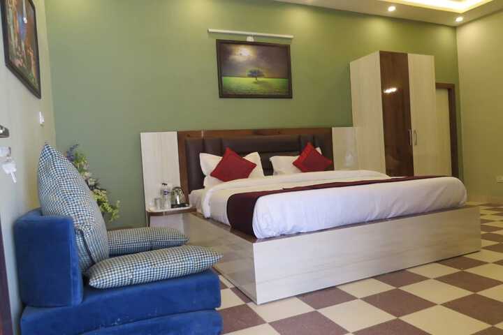 Room 13 of 13