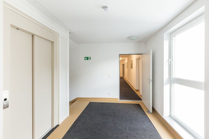 Ballroom/Hall 48 of 64