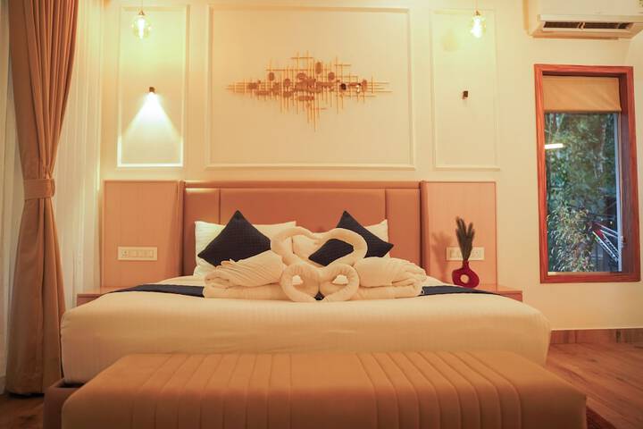 Room 12 of 36