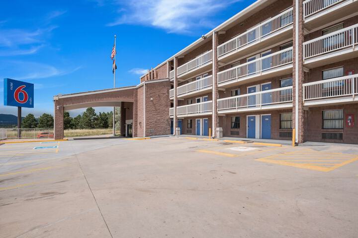 Hotel Entry