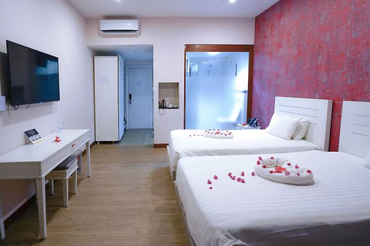 Room 10 of 56