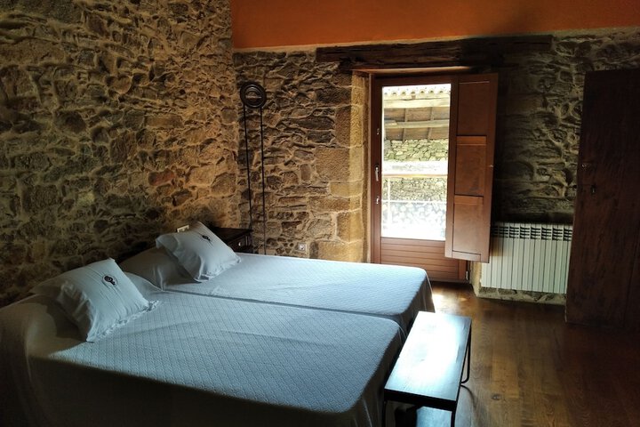 Room 26 of 77