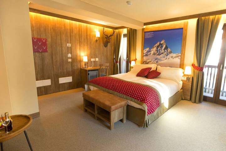 Room 2 of 20