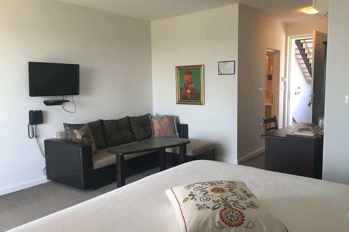 Room 26 of 84