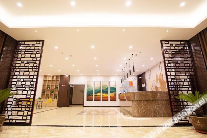 Hotel Interior 10 of 36