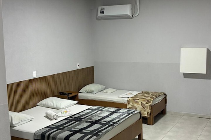 Room 34 of 63