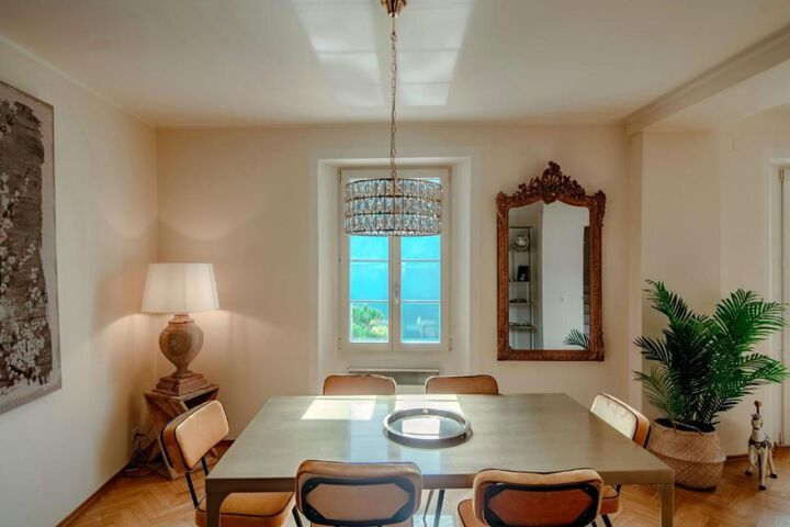 Room 10 of 73