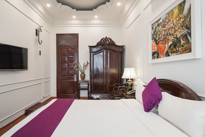 Room 16 of 50