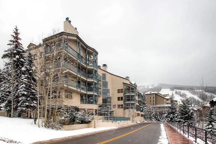 Centennial 2 Bedroom Condo Unit no. 18 in Beavercreek, CO