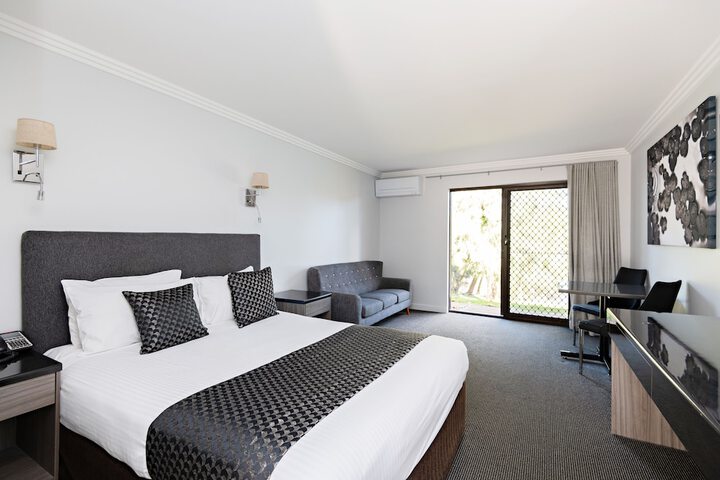 Room 9 of 60
