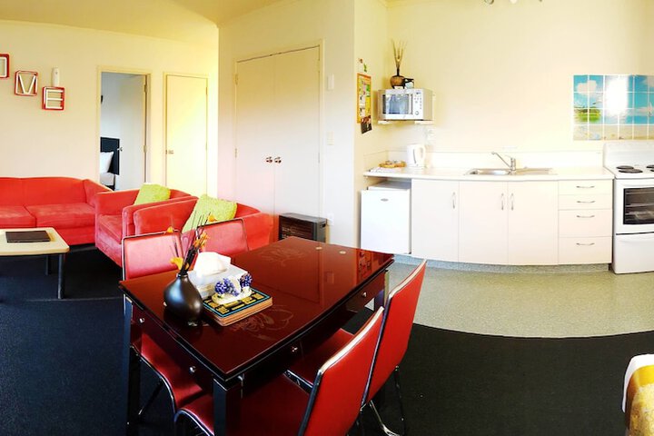 Room 30 of 76