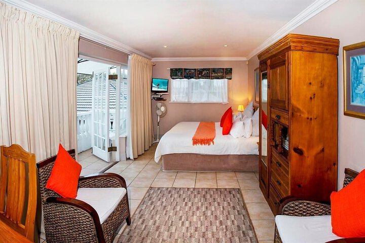 Room 6 of 26