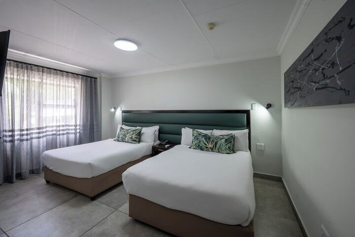Room 34 of 129