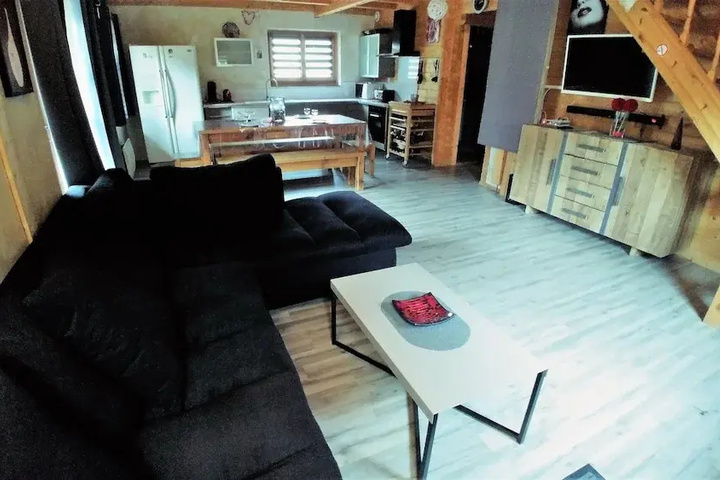 Room 3 of 10